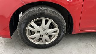 Used 2018 Honda Brio [2017-2018] VX AT Petrol Automatic tyres LEFT FRONT TYRE RIM VIEW