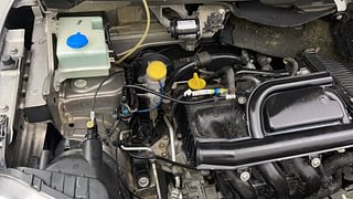 Used 2017 Renault Kwid [2017-2019] RXT 1.0 SCE Special Petrol Manual engine ENGINE RIGHT SIDE VIEW