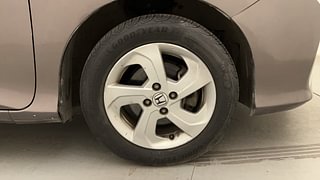 Used 2015 Honda City [2014-2017] VX Petrol Manual tyres RIGHT FRONT TYRE RIM VIEW