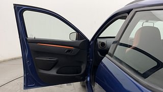 Used 2018 Renault Kwid [2017-2019] CLIMBER 1.0 Petrol Manual interior LEFT FRONT DOOR OPEN VIEW