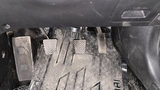 Used 2016 Hyundai Elite i20 [2014-2018] Sportz 1.2 Petrol Manual interior PEDALS VIEW