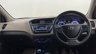 Used 2018 Hyundai Elite i20 [2014-2018] Sportz 1.2 Petrol Manual interior DASHBOARD VIEW