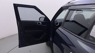Used 2020 Hyundai Venue [2019-2022] SX Plus 1.0 Turbo DCT Petrol Automatic interior LEFT FRONT DOOR OPEN VIEW