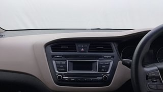 Used 2016 Hyundai Elite i20 [2014-2018] Sportz 1.2 Petrol Manual top_features Integrated (in-dash) music system