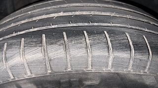 Used 2020 Maruti Suzuki Swift [2017-2021] ZXI Petrol Manual tyres RIGHT REAR TYRE TREAD VIEW