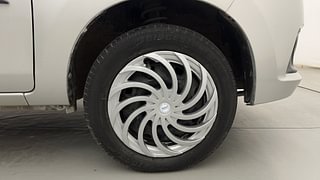 Used 2015 Maruti Suzuki Alto K10 [2014-2019] VXI AMT Petrol Automatic tyres RIGHT FRONT TYRE RIM VIEW