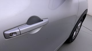 Used 2022 Renault Triber RXZ AMT Petrol Automatic dents MINOR SCRATCH
