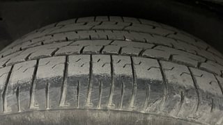 Used 2012 Toyota Innova [2008-2013] 2.5 V 8 STR Diesel Manual tyres LEFT REAR TYRE TREAD VIEW