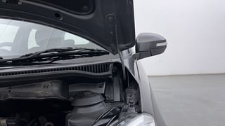 Used 2017 Maruti Suzuki Swift [2011-2017] VXi Petrol Manual engine ENGINE LEFT SIDE HINGE & APRON VIEW