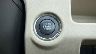 Used 2017 maruti-suzuki Ciaz Alpha 1.3 Diesel Diesel Manual top_features Keyless start