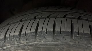 Used 2018 Hyundai Grand i10 [2017-2020] Asta 1.2 Kappa VTVT Petrol Manual tyres LEFT FRONT TYRE TREAD VIEW