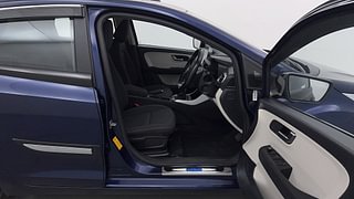 Used 2022 Tata Altroz XZA Petrol DCT Petrol Automatic interior RIGHT SIDE FRONT DOOR CABIN VIEW