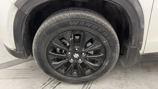 Used 2020 Maruti Suzuki Vitara Brezza [2020-2022] ZXI AT Petrol Automatic tyres LEFT FRONT TYRE RIM VIEW