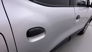 Used 2016 Renault Kwid [2015-2019] RXT Petrol Manual dents MINOR SCRATCH