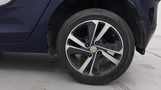 Used 2022 Tata Altroz XZA Petrol DCT Petrol Automatic tyres LEFT REAR TYRE RIM VIEW