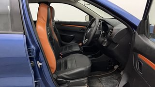 Used 2018 Renault Kwid [2017-2019] CLIMBER 1.0 Petrol Manual interior RIGHT SIDE FRONT DOOR CABIN VIEW
