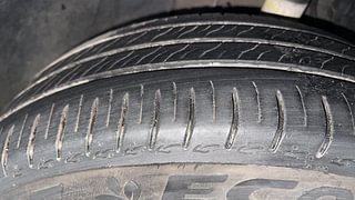 Used 2023 Tata Altroz XMA+ 1.2l Petrol AT Petrol Automatic tyres RIGHT FRONT TYRE TREAD VIEW