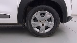 Used 2020 renault Kwid 1.0 RXT Opt Petrol Manual tyres RIGHT FRONT TYRE RIM VIEW