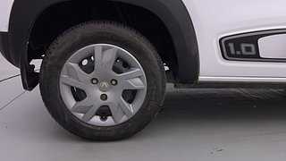 Used 2020 renault Kwid 1.0 RXT Opt Petrol Manual tyres RIGHT REAR TYRE RIM VIEW