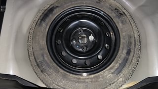 Used 2017 Maruti Suzuki Swift [2011-2017] VXi Petrol Manual tyres SPARE TYRE VIEW