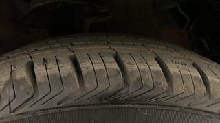 Used 2014 Hyundai Eon [2011-2018] Magna Petrol Manual tyres RIGHT FRONT TYRE TREAD VIEW