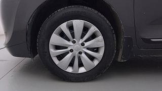 Used 2017 Maruti Suzuki Baleno [2015-2019] Delta AT Petrol Petrol Automatic tyres LEFT FRONT TYRE RIM VIEW