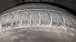 Used 2021 Renault Triber RXZ Petrol Manual tyres RIGHT FRONT TYRE TREAD VIEW