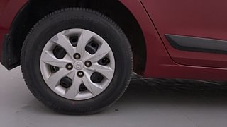 Used 2016 Hyundai Elite i20 [2014-2018] Sportz 1.2 Petrol Manual tyres RIGHT REAR TYRE RIM VIEW