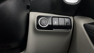 Used 2022 Kia Sonet HTX 1.5 Diesel Manual top_features Keyless start