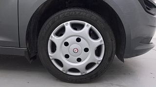 Used 2023 Tata Altroz XMA+ 1.2l Petrol AT Petrol Automatic tyres RIGHT FRONT TYRE RIM VIEW