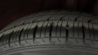Used 2018 Hyundai Grand i10 [2017-2020] Asta 1.2 Kappa VTVT Petrol Manual tyres LEFT REAR TYRE TREAD VIEW
