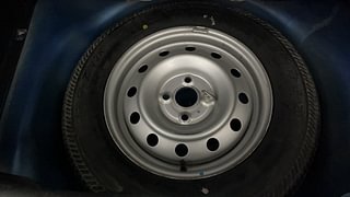Used 2013 Maruti Suzuki Swift [2011-2017] LXi Petrol Manual tyres SPARE TYRE VIEW