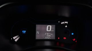 Used 2023 Renault Kwid 1.0 RXT AMT SCE Petrol Automatic interior CLUSTERMETER VIEW