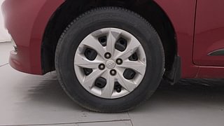 Used 2016 Hyundai Elite i20 [2014-2018] Sportz 1.2 Petrol Manual tyres LEFT FRONT TYRE RIM VIEW