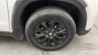 Used 2020 Maruti Suzuki Vitara Brezza [2020-2022] ZXI AT Petrol Automatic tyres RIGHT FRONT TYRE RIM VIEW