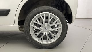 Used 2014 Maruti Suzuki Wagon R 1.0 [2010-2019] VXi Petrol Manual tyres LEFT REAR TYRE RIM VIEW