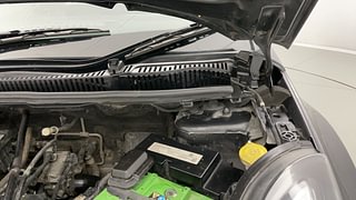 Used 2019 Tata Nexon [2017-2020] XZ Plus Petrol Petrol Manual engine ENGINE LEFT SIDE HINGE & APRON VIEW
