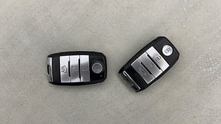 Used 2022 Kia Sonet HTX 1.5 Diesel Manual extra CAR KEY VIEW