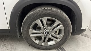 Used 2023 Kia Seltos HTX Plus 1.5 Diesel iMT Diesel Manual tyres RIGHT FRONT TYRE RIM VIEW