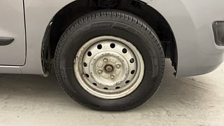 Used 2016 Maruti Suzuki Wagon R 1.0 [2013-2019] LXi CNG Petrol+cng Manual tyres RIGHT FRONT TYRE RIM VIEW