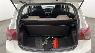 Used 2015 Hyundai Grand i10 [2013-2017] Sportz 1.2 Kappa VTVT Petrol Manual interior DICKY INSIDE VIEW