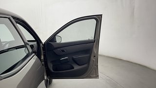 Used 2017 Renault Kwid [2017-2019] RXT 1.0 SCE Special Petrol Manual interior RIGHT FRONT DOOR OPEN VIEW