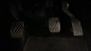 Used 2013 Maruti Suzuki Swift [2011-2017] LXi Petrol Manual interior PEDALS VIEW