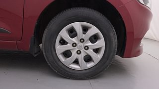 Used 2016 Hyundai Elite i20 [2014-2018] Sportz 1.2 Petrol Manual tyres RIGHT FRONT TYRE RIM VIEW