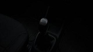 Used 2016 Renault Kwid [2015-2019] RXT Petrol Manual interior GEAR  KNOB VIEW