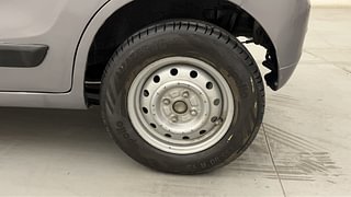 Used 2016 Maruti Suzuki Wagon R 1.0 [2013-2019] LXi CNG Petrol+cng Manual tyres LEFT REAR TYRE RIM VIEW