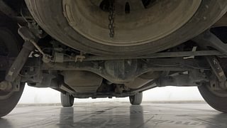Used 2012 Toyota Innova [2008-2013] 2.5 V 8 STR Diesel Manual extra REAR UNDERBODY VIEW (TAKEN FROM REAR)