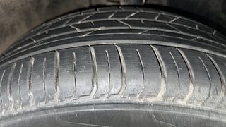 Used 2023 Hyundai New i20 Asta (O) 1.2 IVT Petrol Automatic tyres RIGHT FRONT TYRE TREAD VIEW
