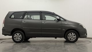 Used 2012 Toyota Innova [2008-2013] 2.5 V 8 STR Diesel Manual exterior RIGHT SIDE VIEW
