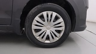 Used 2013 Maruti Suzuki Ertiga [2012-2015] VDI ABS Diesel Manual tyres RIGHT FRONT TYRE RIM VIEW